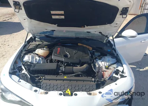 2018 Alfa Romeo Giulia Awd z USA, uszkodzony, nr VIN ZARFAEDN2J7592610